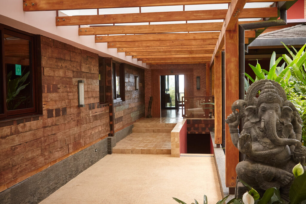 Open-plan living area at Cascavita 108, Costa Rica